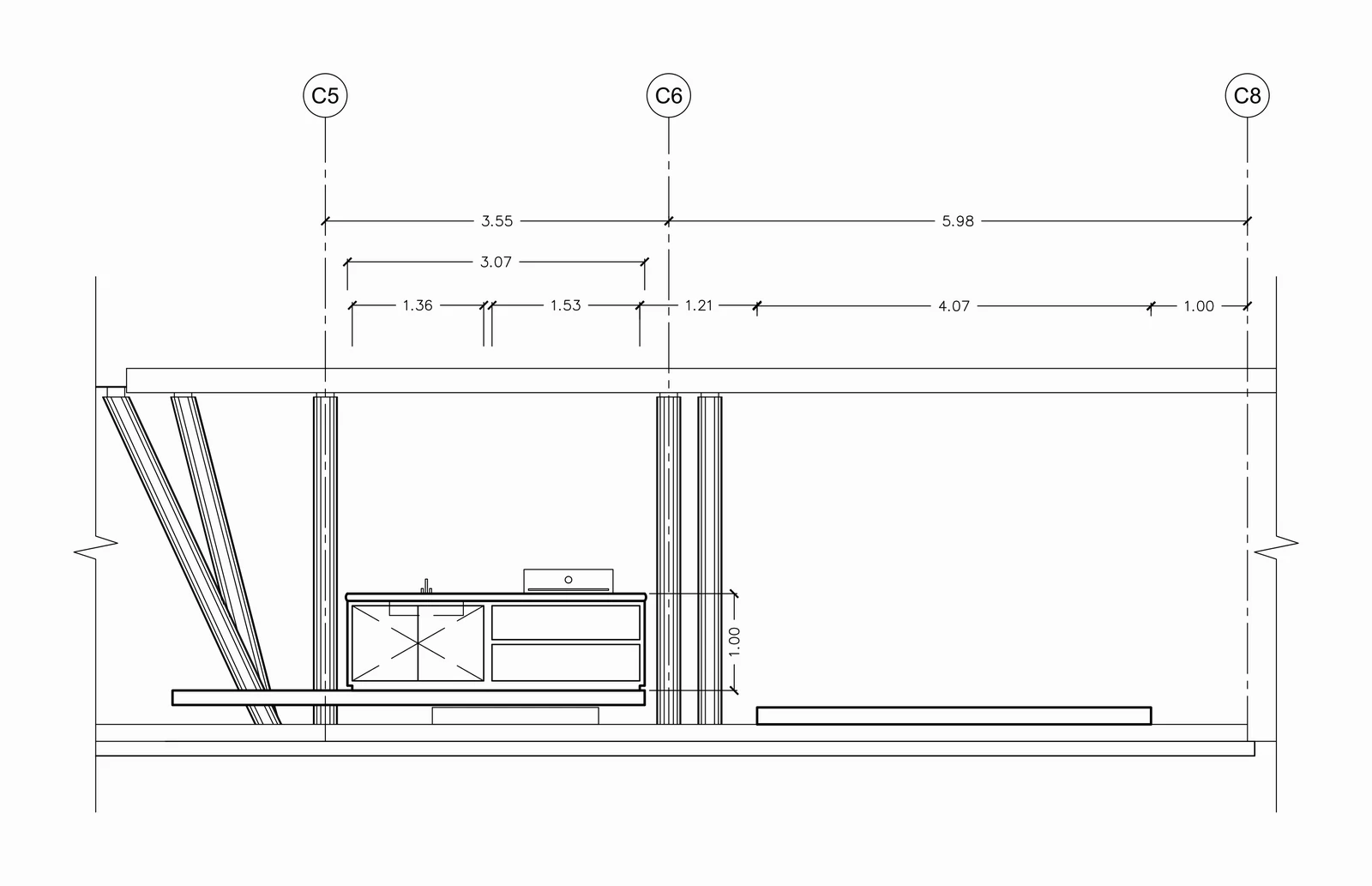 Interior elevation of the outdoor kitchen: the counter, 1.00 m high, with the grill and sink, between the columns on axes C5, C6 and C8